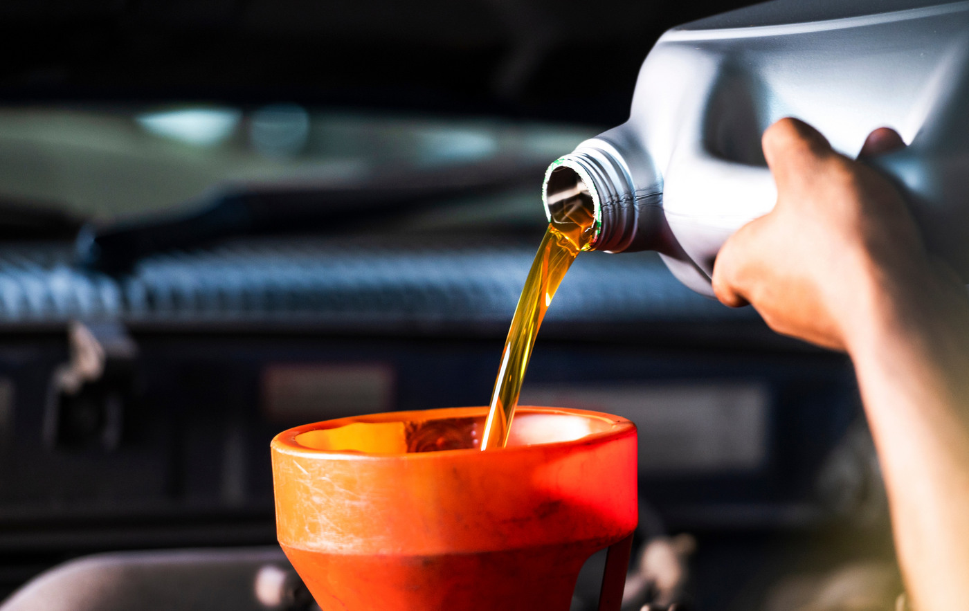 Como Saber se Está na Hora de Trocar o Óleo do Seu Carro?